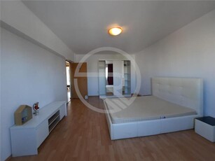 Apartament 3 camere, 80 mp, decomandat, situat in cartierul Marasti !