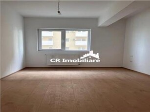 Apartament 3 camere + parcare Grand Kristal