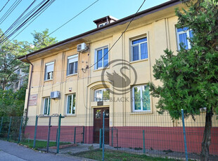 Apartament 5 camere de vanzare | Ploiești