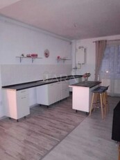 Apartament cu 2 camere de vanzare in zona Floresti.