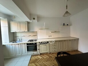 Apartament cu 3 dormitoare | 2 bai | Etaj 1 | Ultracentral | Zona UMF