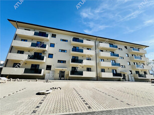 Apartament/Spatiu comercial cu 3 camere si parcare zona Doam