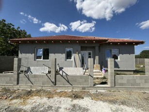 Casa Individuala Utvin,Parter,4 Camere,2 Bai,Terasa Acoperita