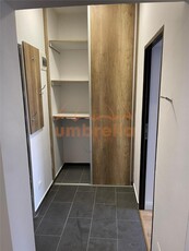 DE INCHIRIAT apartament 2 cam, decomandat, modern 390 euro