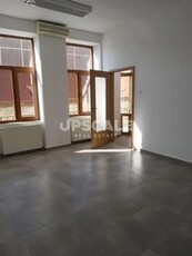 Vanzare apartament 3 camere, zona Piata Avram Iancu!