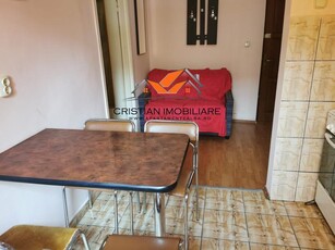 Apartament 2 camere, etaj 2,bloc de caramida, Cetate!