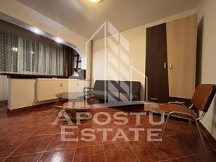 Apartament cu 2 camere, zona Complexul Studentesc