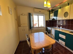 Apartament cu 3 camere la etajul 4, in Timisoara, zona Calea Martirilor