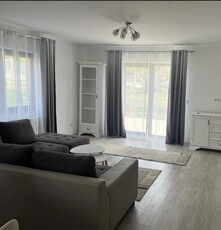 Casa tip duplex finisata, zona Sarmas