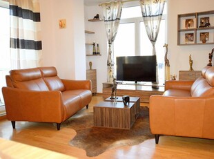 Apartament cu 3 camere, 2 bai, cu scara interioara