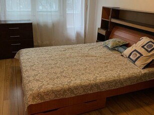 Inchiriere apartament 3 camere Drumul Taberei, Favorit aparatamentul este foarte curat