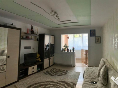 Apartament 2 camere decomandat intrare Racadau,10EI6