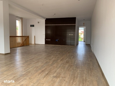 Triplex spațios cu 3 camere,în Dumbrăvița(ID:28796)