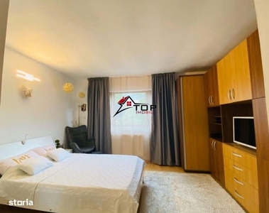 Apartament la casa, ultracentral str.Cuza Voda