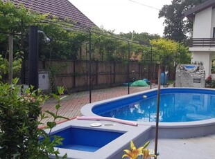 Afumati vila 8 camere , teren 1300 mp , piscina - 380000