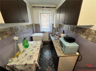 Apartament 2 camere, etaj 1, zona Sud Scoala 1