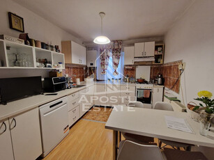 Apartament cu 3 camere