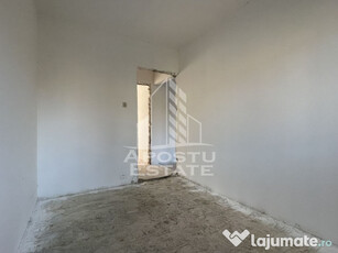 Apartament cu trei camere etaj intermediar Pta Doina Cale...