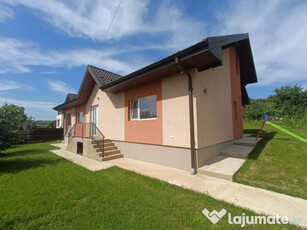 Casa 4 camere, garaj, 1424mp teren Visani- Bucium, IASI