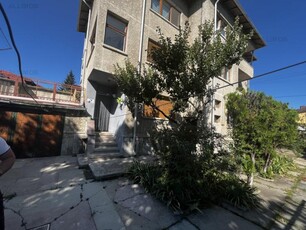 REPREZENTARE EXCLUSIVA Casa 252 mp in Ploiesti, zona Centrala.