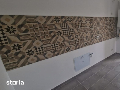 Apartament 3 camere + boxa + loc parcare