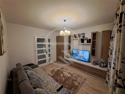 Apartament cu 3 camere, mobilat si utilat, situat in cartierului Gheorgheni!