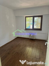 Apartament 2 camere de vanzare zona Casa de Cultura