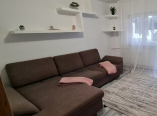 Apartament 2 camere, decomandat , 6 /10, renovat, in b-dul