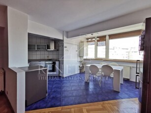 Apartament Central, bloc Casa Cartii