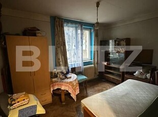 Apartament cu 2 camere decomandat, 42 mp, zona Plopilor