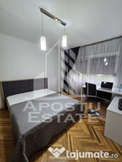 Apartament cu 3 camere decomandat centrala proprie Gh. La...