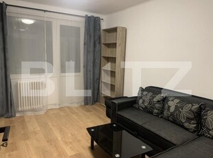 Apartament decomandat cu 2 camere, 48 mp, Piața Mihai Viteazul