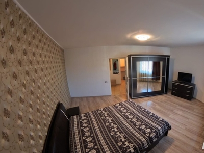 Apartament 3 camere, str. Berăriei!