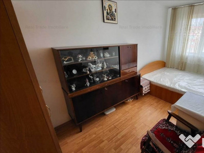 Apartament 2 camere decomandat etaj intermediar Gemenii,10F27