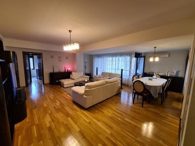 APARTAMENT 4 CAMERE