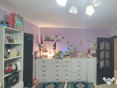 Apartament semidecomandat zona Andrei Muresanu