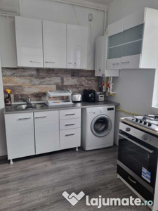 Dimitrie leonida metrou apartament etaj 5