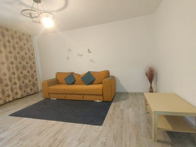 Apartament 2 camere Calea Vitan, Mall Vitan, stradal cu vedere pe spate Apa