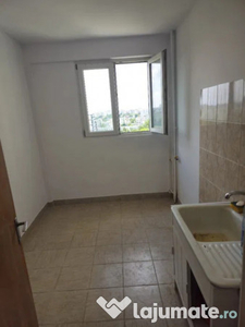 Apartament 2 camere semidecomandat - Sos. Colentina