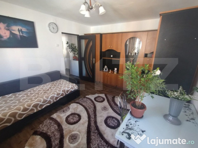 Apartament 2 camere,44mp,semidecomandat,etaj 3,zona centrala