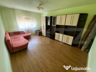 Apartament 3 camere, 70mp, zona Cetate