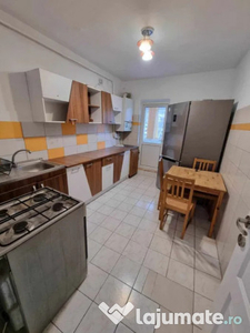 Apartament 3 camere, decomandat, Rapa Galbena- Gara, Iasi