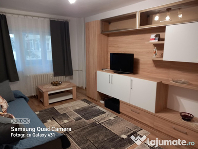 Apartament 3 camere, decomandat, vizavi de parcul Regina Maria