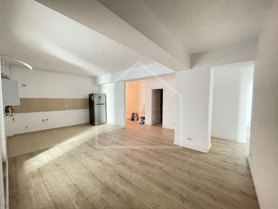 Apartament 3 Camere | Sisesti