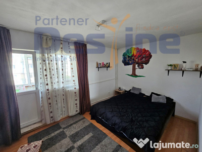 Apartament 3 camere DECOMANDAT etaj INTERMEDIAR la bulevard