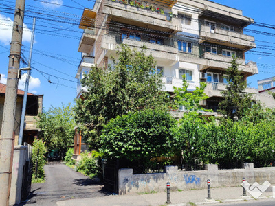 Apartament 4 camere central, curte, Ploiesti Cantacuzino