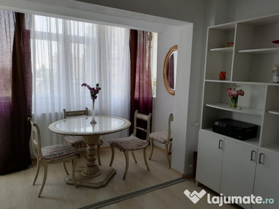 Apartament cu 2 camere,Micro 20