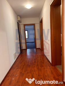 Apartament cu 4 camere decomandat în zona Pache Protopopesc