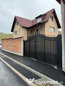 Casa nouă intabulata predare interior la gri Codlea