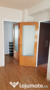 Inchiriez apartament 2 camere decebal adiacent aproape metrou